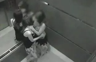 Wir sind sehr charmante Frau auf einem Stuhl, ohne die Fersen ausziehen! Sie brauchen es absolut nicht, weil das Mädchen - das Mädchen ist eine Art und wird sich beim sex nicht verletzen. Sicherheit ist vor allem. heiße frauen beim sex