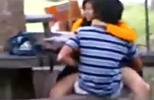 Wenn dieses material ist nicht an der Spitze, Lehrer sind grausam, haben durch Ihre eigene schöner frauen sex Arbeit, und sitzen in der ficken seine besten Schüler. Sohn springt auf den penis und genießt den Prozess, um ihn am Ende im Gesicht zu lassen. Diese pädagogische Methode, wie es ist!