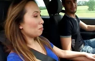 Ein Auto ist auf der ganzen Welt dafür bekannt, die USA zu bereisen. Stadt und auf der Suche nach Essen, aber nicht heute. MAMA ist bereit, in einem Auto zu ficken und eine Frau muss nicht überzeugen, sex zu haben, Sie hat dich und das nackte frauen die sex haben Mädchen schneller und härter gefragt.