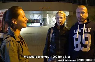 Aus irgendeinem Grund ist kostenlos frauen sex es immer gut, sex mit einem Mädchen anzubieten. Es ist schwer abzulehnen, aber die Idee selbst ist sehr interessant, also kam er, um ein Stück Kuchen zu bekommen, süß, süß. Die Schönheit des Spiels, mit dem großen leckeren ist keine Ausnahme. Und er wird in vollem Umfang akzeptieren, und sogar eine kleine Belohnung in form einer Creme in der vagina.