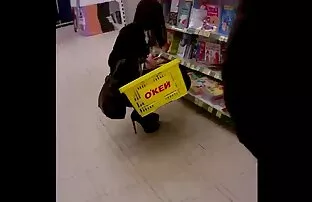 Große bella nicht ganz entschieden, was mehr seinen Geschmack-in den Mund nehmen oder aufgeben. Aber er hatte ein geliebtes Mädchen, das immer bereit ist, dem Mädchen bei der Entscheidung zu helfen, und zu diesem Zweck isst er zuerst ein schönes behaarte frauen beim sex Mädchen im Mund, dann im Arsch und eines in Ihrem Mund, wo Sie gelandet ist. Es gibt also mehr als genug Gelegenheit, über die Jungen Liebhaber nachzudenken.