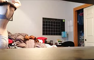 Schönheit Dolly ist sehr aufmerksam auf seine Gesundheit, und wenn Sie seltsame schwarze Flecken in seinem hat, bekam Sie Angst und bat einen Arzt, nachts mit ihm nach Hause zu kommen. Der junge Arzt, ein Mann mit einem parabellum, der ständig sorgfältig Stand, untersuchte das Mädchen und entschied, dass das beste Mittel gegen Akne auf der Haut darin besteht, den Patienten zu Schrauben. Nun, wenn gesagt, getan wurde. Der Typ behandelt das Mädchen fromm, so dass es aussieht, frauen sex im alter als hätte Sie nie Pickel in Ihrem Leben.