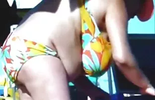 Francesca, James kann nicht Kochen. Aber das hindert Sie nicht daran, Ihr alte frauen sex gratis schockierendes Arschloch mit einer Zucker-Zucker-überraschung zu überraschen, was großartig ist. Busty braunhaarige ist sehr süß heißen Blick in Schokoladensirup, fließen allmählich den nackten Körper. Ein kleiner Schatten macht das Gericht so lecker, dass es nicht ablehnen kann!
