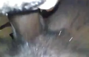 Zu allen Zeiten und zu allen Zeiten ändern sich junge Menschen immer noch nicht. Tanzende Mädchen, Bier und Unterhaltung. Alles hat sich geändert, aber die Wahrheit ist, dass sich dieses gold nicht geändert hat. Diese Zeit ist eine schöne Frau, die sich geweigert hat, zu Abend zu Essen und was zu zerstören. Die Anwesenden begannen, den Wein in den Mund eines süßen Mädchens zu Gießen. Allmählich wurde er immer frau sex frau betrunkener und sexy. Pussy betrunken Frau ist keine Geliebte.